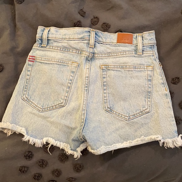 BDG High-Waisted Girlfriend jean shorts - Picture 4 of 4